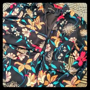 Floral Blazer😍